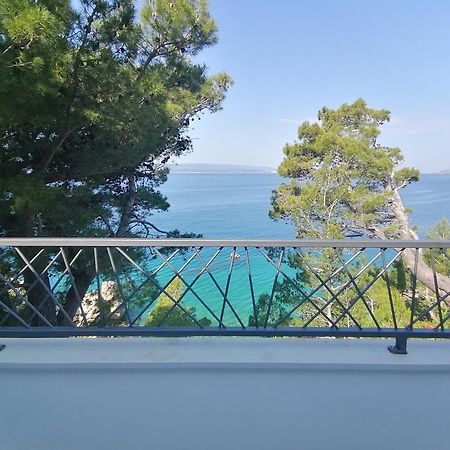 Apartmani Mares - 20 M From The Beach Brela Exterior foto