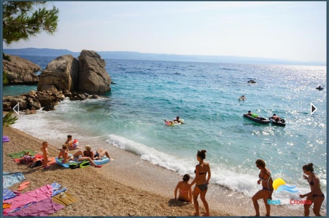 Apartmani Mares - 20 M From The Beach Brela Exterior foto