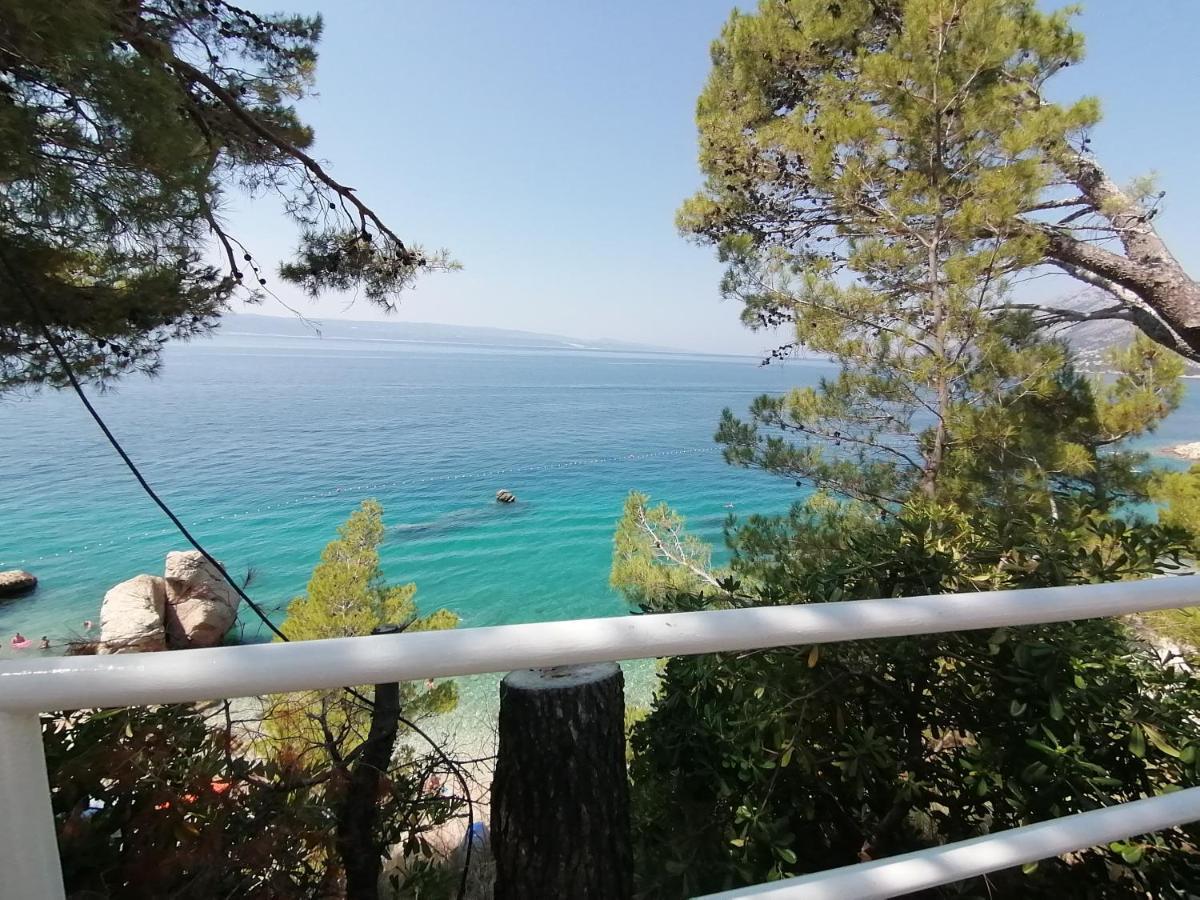 Apartmani Mares - 20 M From The Beach Brela Exterior foto