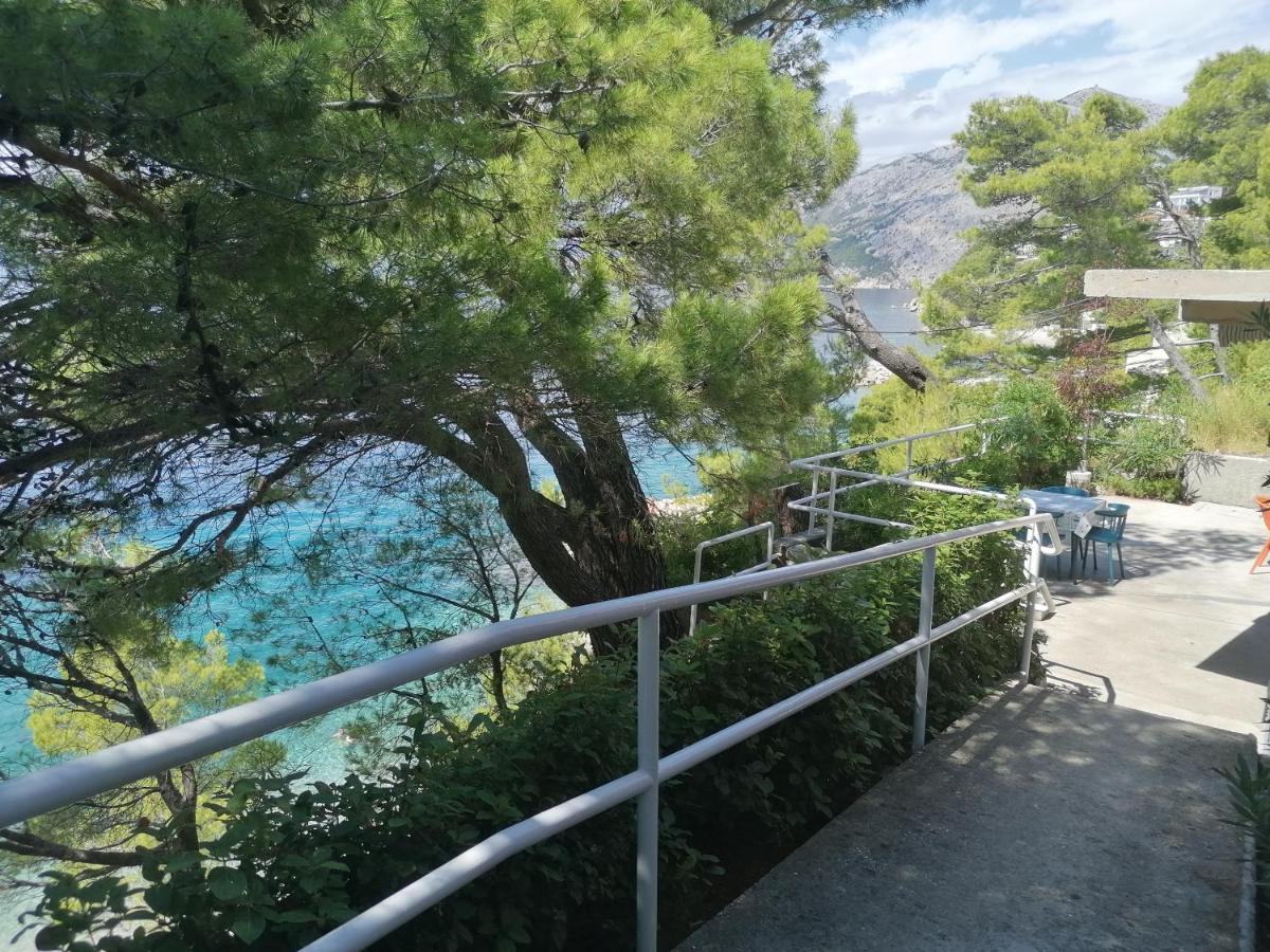 Apartmani Mares - 20 M From The Beach Brela Exterior foto