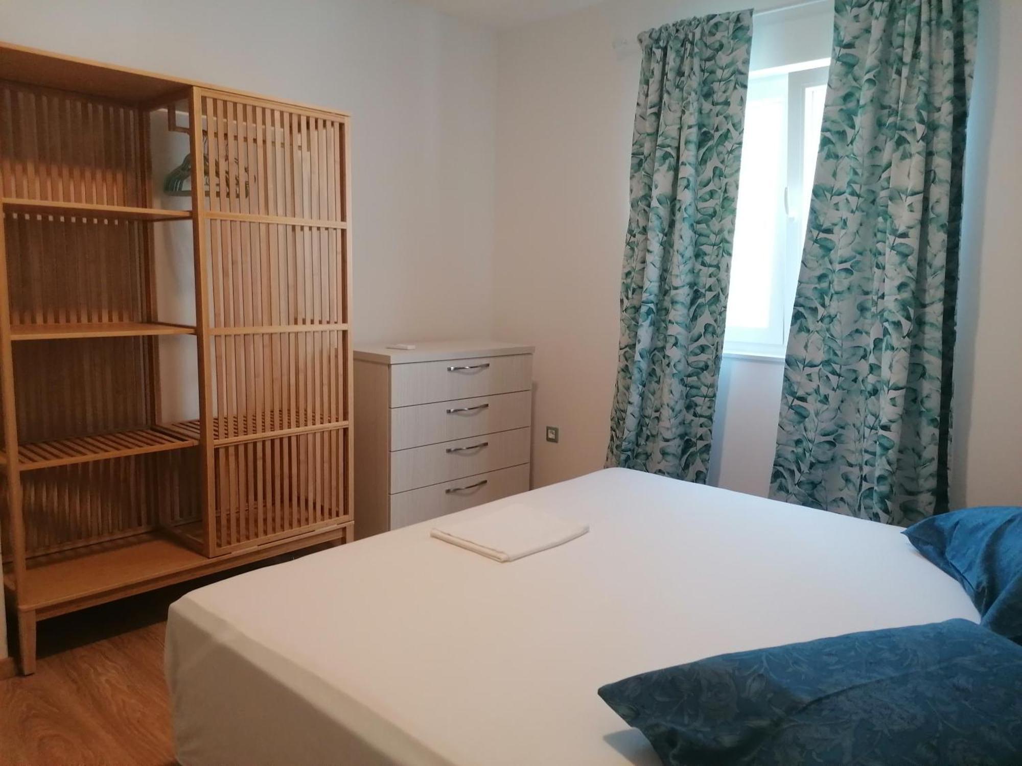 Apartmani Mares - 20 M From The Beach Brela Exterior foto