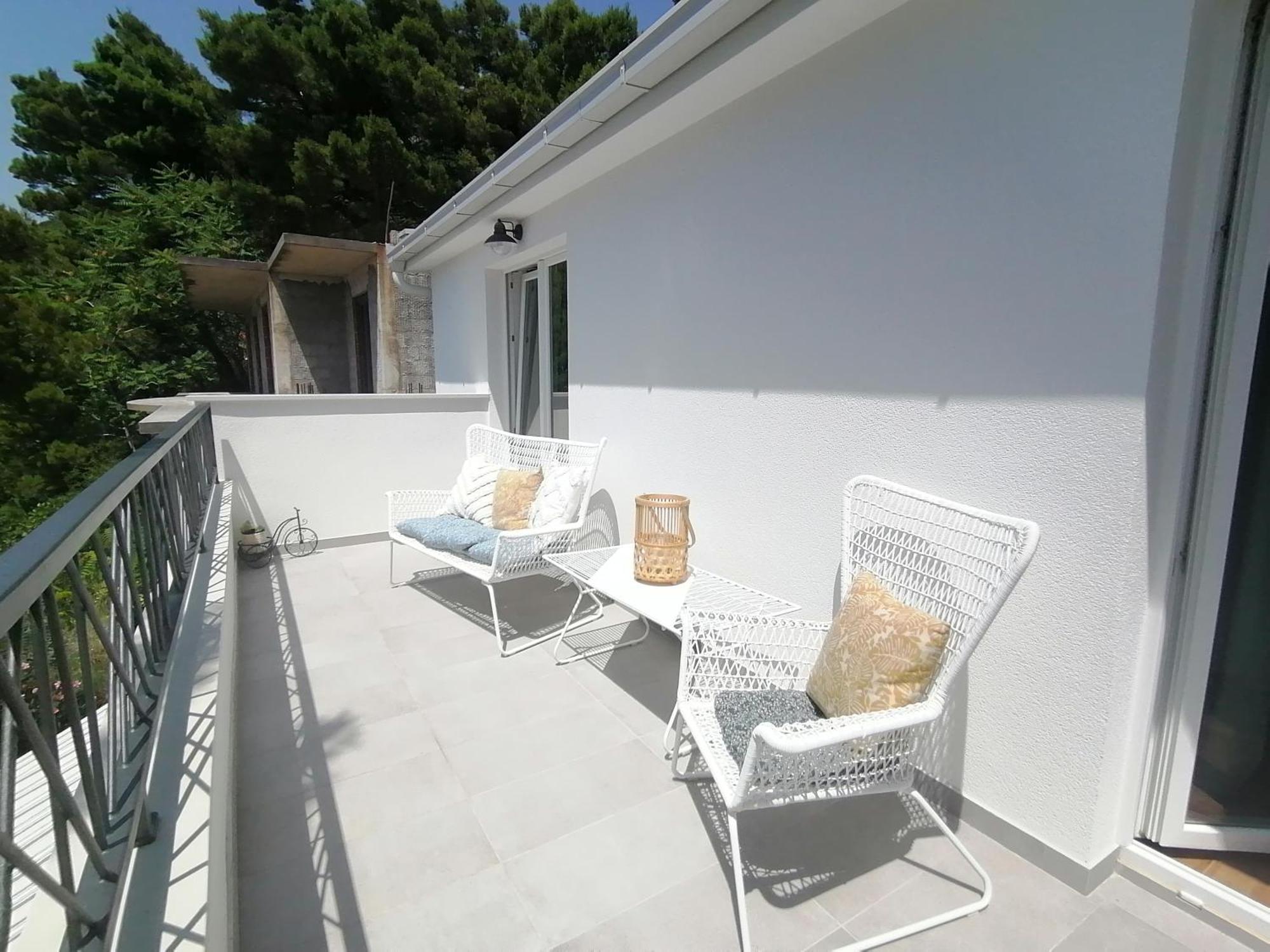 Apartmani Mares - 20 M From The Beach Brela Exterior foto