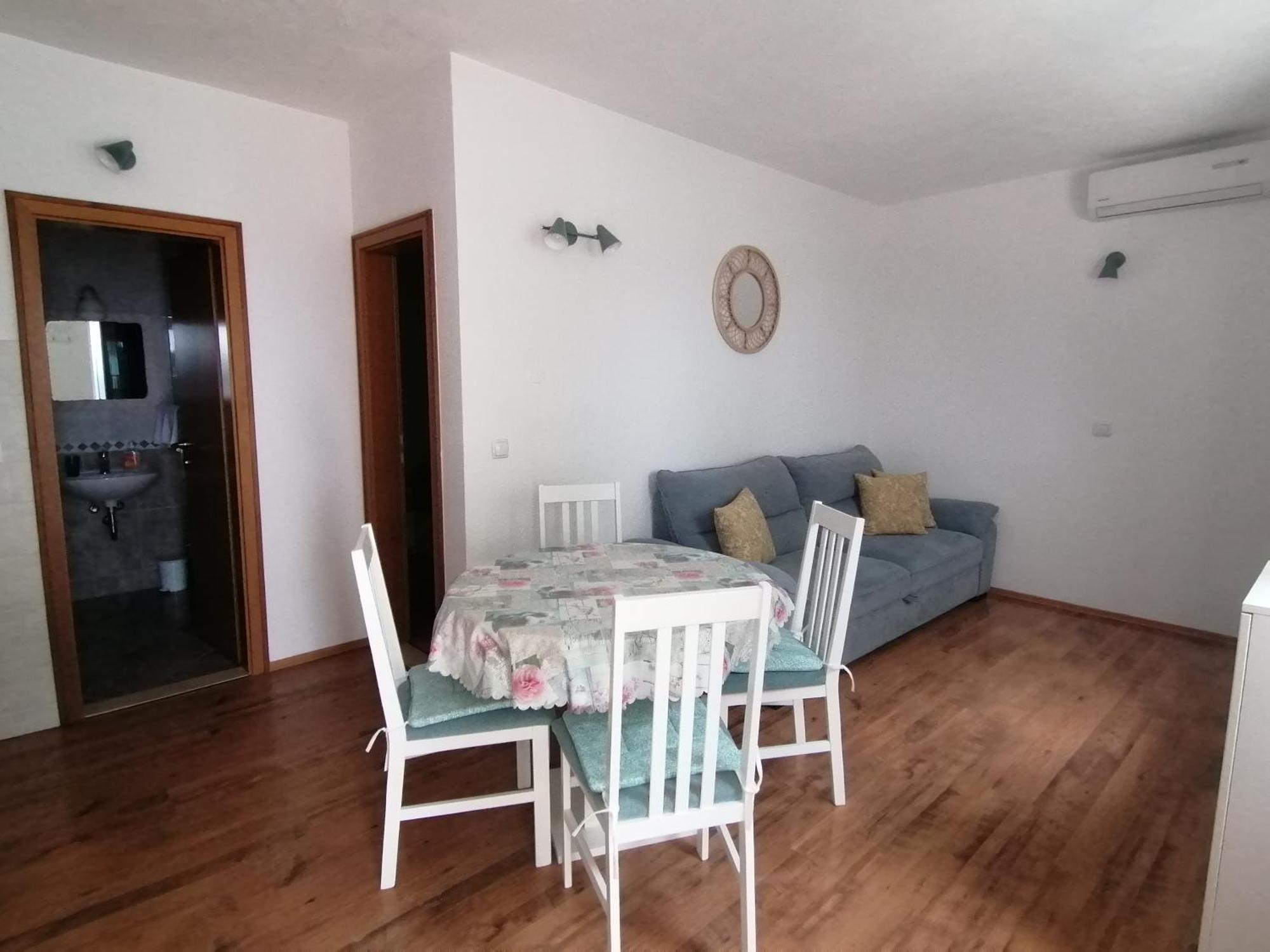 Apartmani Mares - 20 M From The Beach Brela Habitación foto